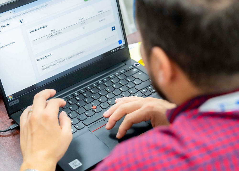 Person filling out an online survey